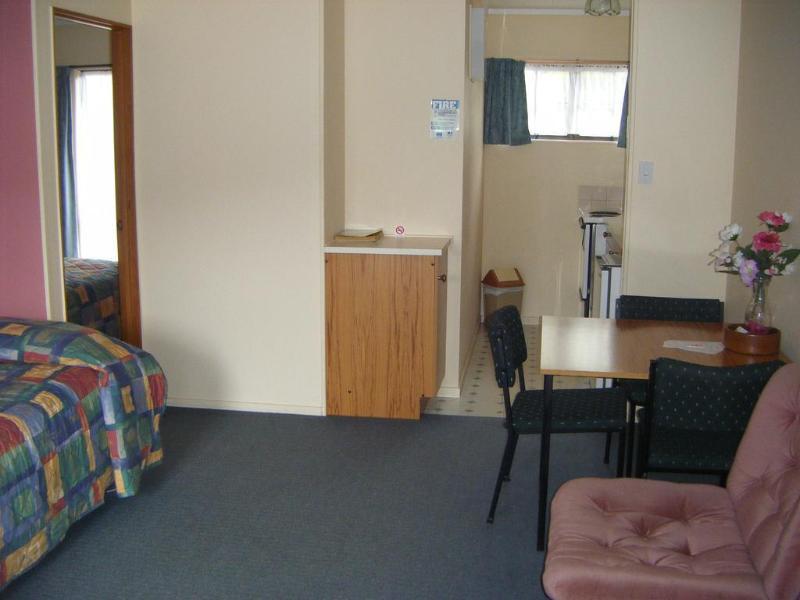 פאנגאריי Cherry Court Motor Lodge מראה חיצוני תמונה