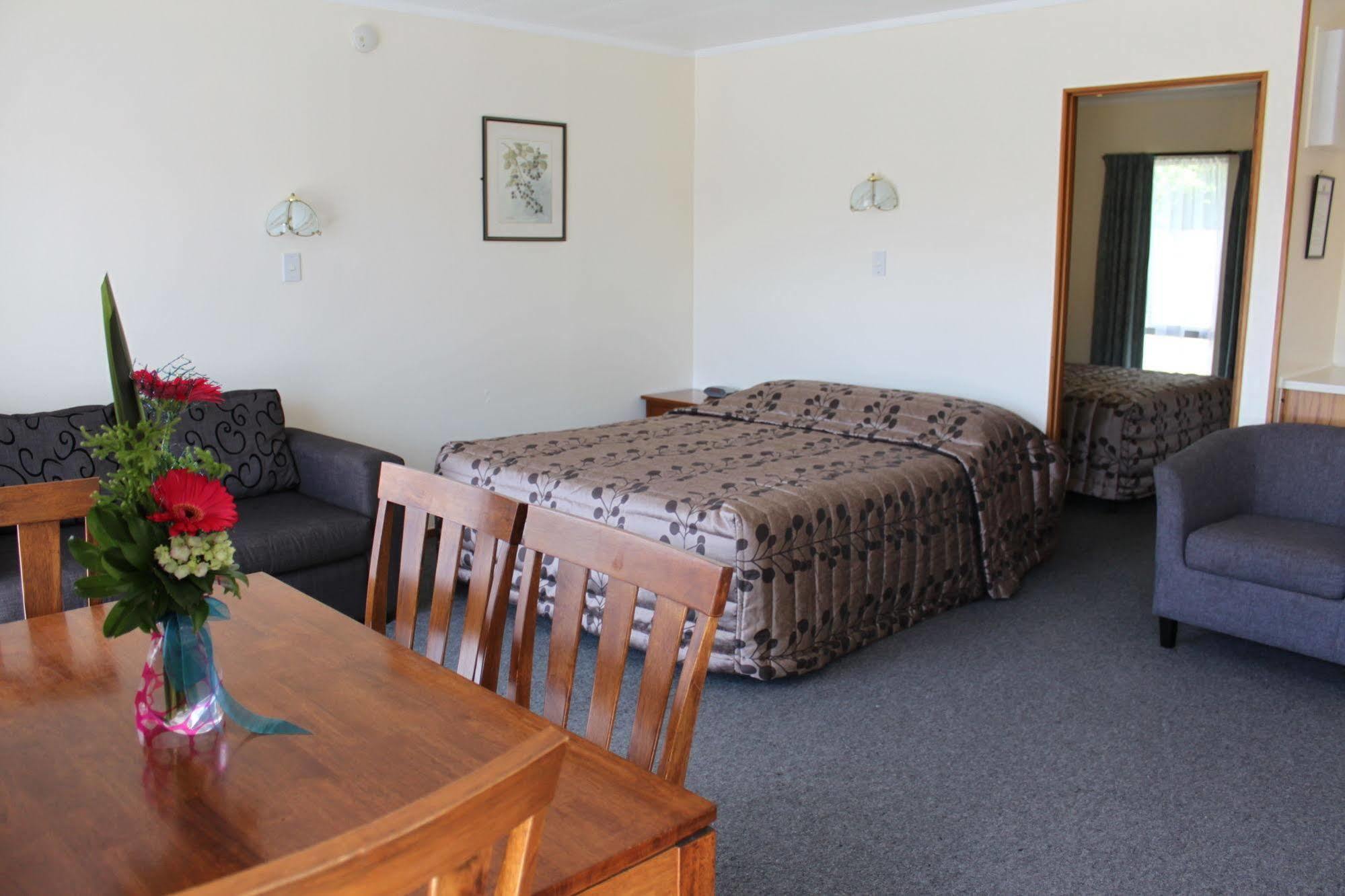 פאנגאריי Cherry Court Motor Lodge מראה חיצוני תמונה